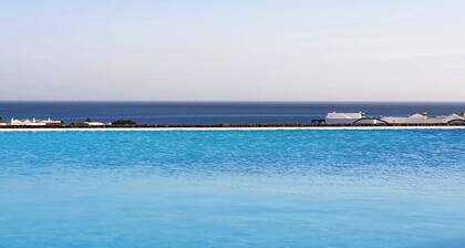 Serena del Mar by LIVVO