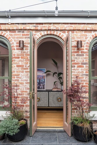 The perfect Cosy Christmas Stay... Warm, Comfortable and beautifully decorated!