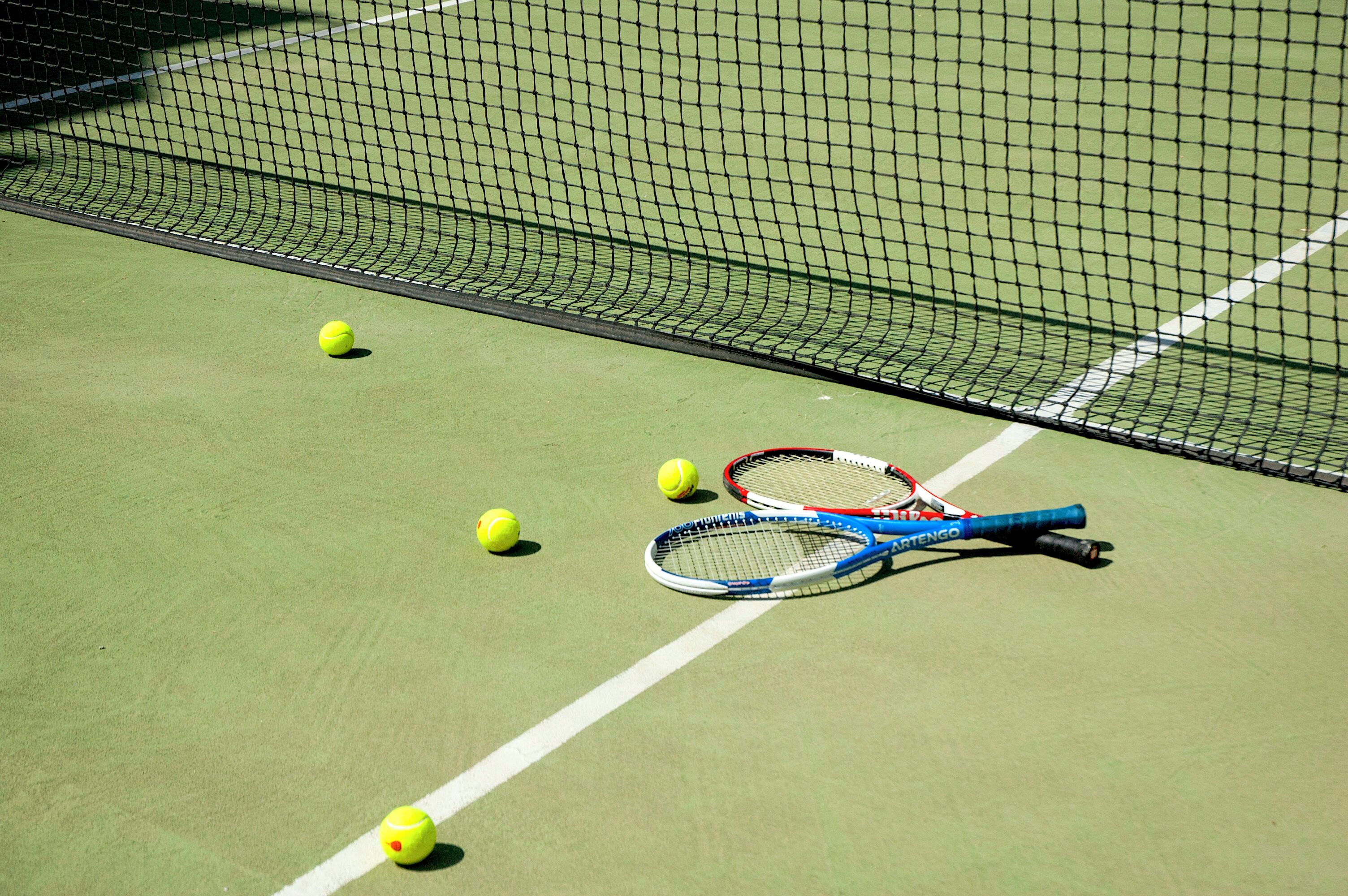 Lapangan tenis