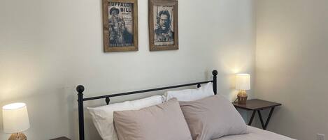 1 habitación, wifi y ropa de cama