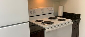 1-bedroom apartment in lovely Lindale