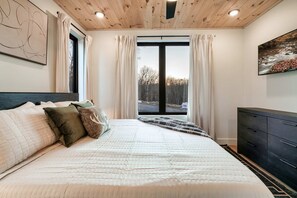 5 Schlafzimmer, BĂŒgeleisen/BĂŒgelbrett, Reisekinderbett, WLAN