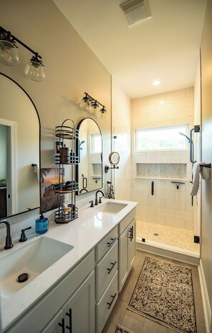 Hair dryer, towels
