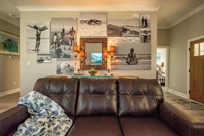 Smart TV - Private Soundside Home In Emerald Isle . Just Add Water (Emerald Isle)