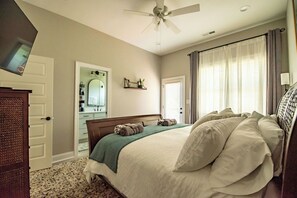 3 bedrooms, travel crib, free WiFi, bed sheets - Private Soundside Home In Emerald Isle . Just Add Water (Emerald Isle)