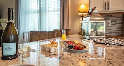 Private Soundside Home In Emerald Isle . Beach parking pass provided.