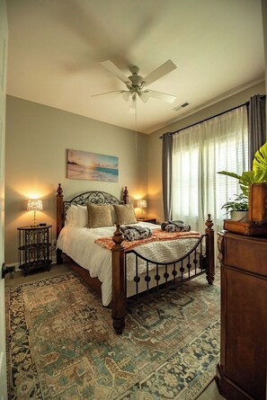 3 bedrooms, travel cot, free WiFi, bed sheets