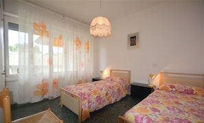 Vila, 3 quartos, varanda, vista para o jardim | 4 quartos