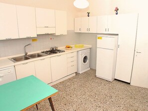 Villa, 3 habitaciones, patio, vista al jardín | Interior