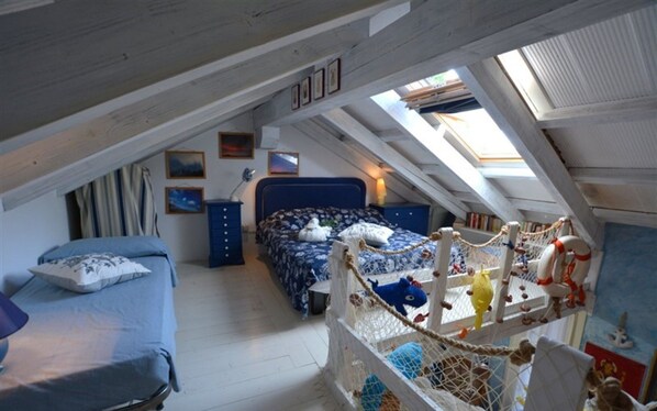 วิลล่า, หลายห้องนอน, ลานระเบียง, วิวสวน | 1 ห้องนอน