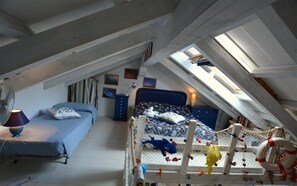 Villa - flere soveværelser - terrasse - udsigt til have | 1 soveværelse