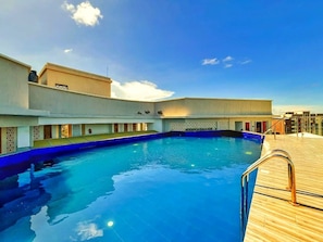 Piscine extérieure