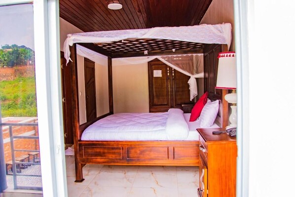 Chambre, 4 chambres, balcon, vue ville | 4 chambres
