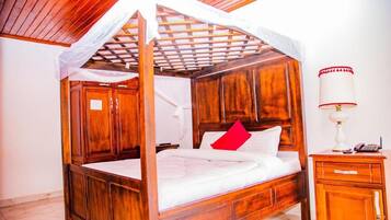 Room, 4 Bedrooms, Balcony, City View | 4 bedrooms