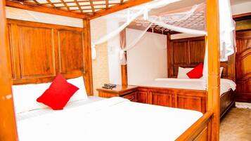 Room, 4 Bedrooms, Balcony, Pool View | 4 bedrooms