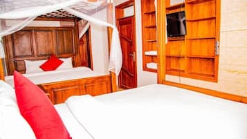 Room, 4 Bedrooms, Balcony, Pool View | 4 bedrooms