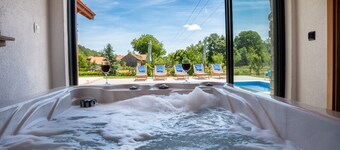 Villa Brusiana with heated pool