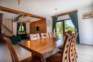 Dining - Villa Brusiana with covered heated pool (Brušane)