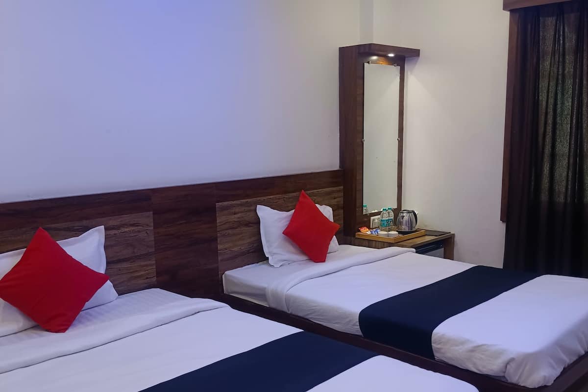 Quarto casal standard, vista para o jardim | Escrivaninha, Wi-Fi de cortesia