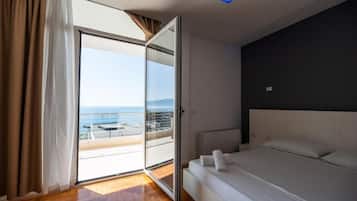 Deluxe Double Room, Sea View | Free WiFi