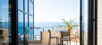 THEA HOTEL