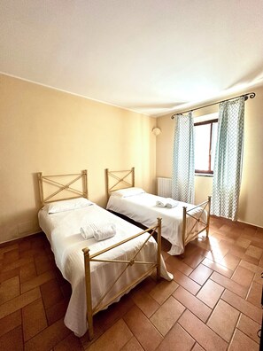 2 camere, ferro/asse da stiro, lenzuola