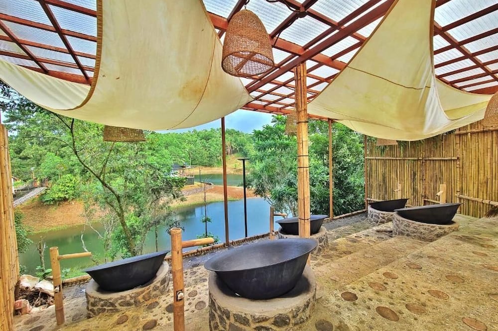 Sofia's Lake Resort