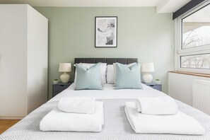 مكواة/لوح كي وأسرّة أطفال/رضّع وواي فاي مجانًا وملاءات أسرّة