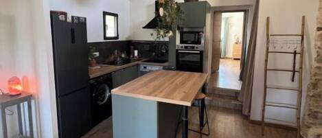 Micro-ondas, fogão, cooktop, lava-louças