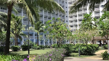 Condo, 1 Bedroom, Accessible, Hot Tub | Garden