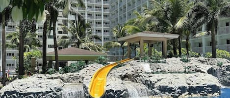 Appart'hôtel, 1 chambre, accessible aux personnes à mobilité réduite, vue ville | Piscine | Piscine extérieure