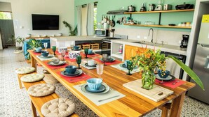 Maison, 5 chambres, piscine privée, vue sur la montagne | Salle à manger