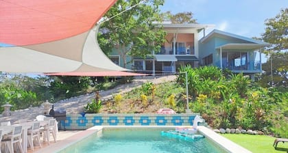 Private Saltwater Pool, Mountain Views, 3min Beach