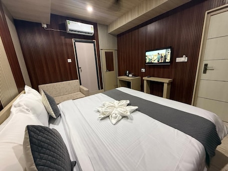 Classic Room. Hotel Alohi Grand
