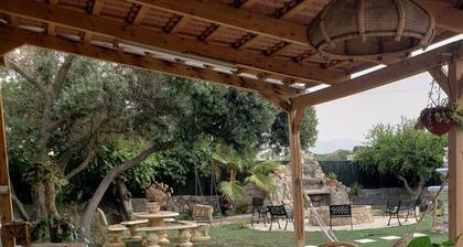 Cortijo in the city near the beach