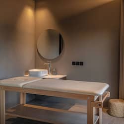 Espace de soins pour les couples, sauna, bains de boue