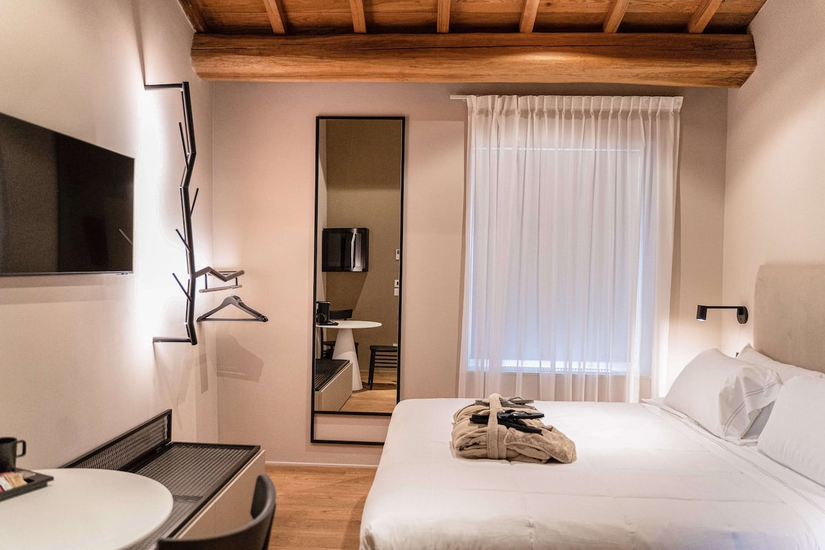 Chambre Deluxe, vue sur la vallée | Coffre-fort, ameublement unique, bureau