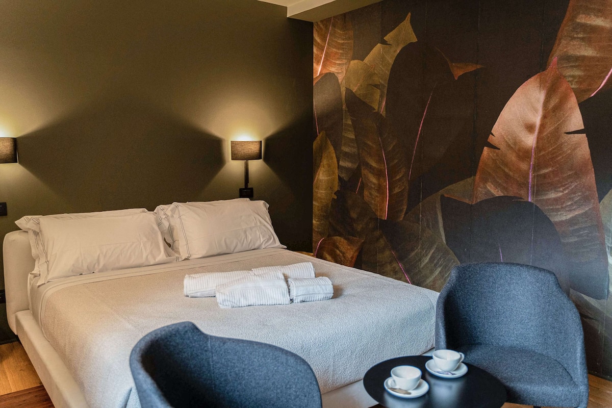 Superior Triple Room | In-room safe, individually furnished, desk, laptop workspace