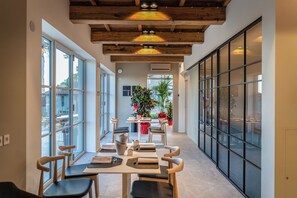 Free daily buffet breakfast  - Sogno di Davide Country House (Assisi)