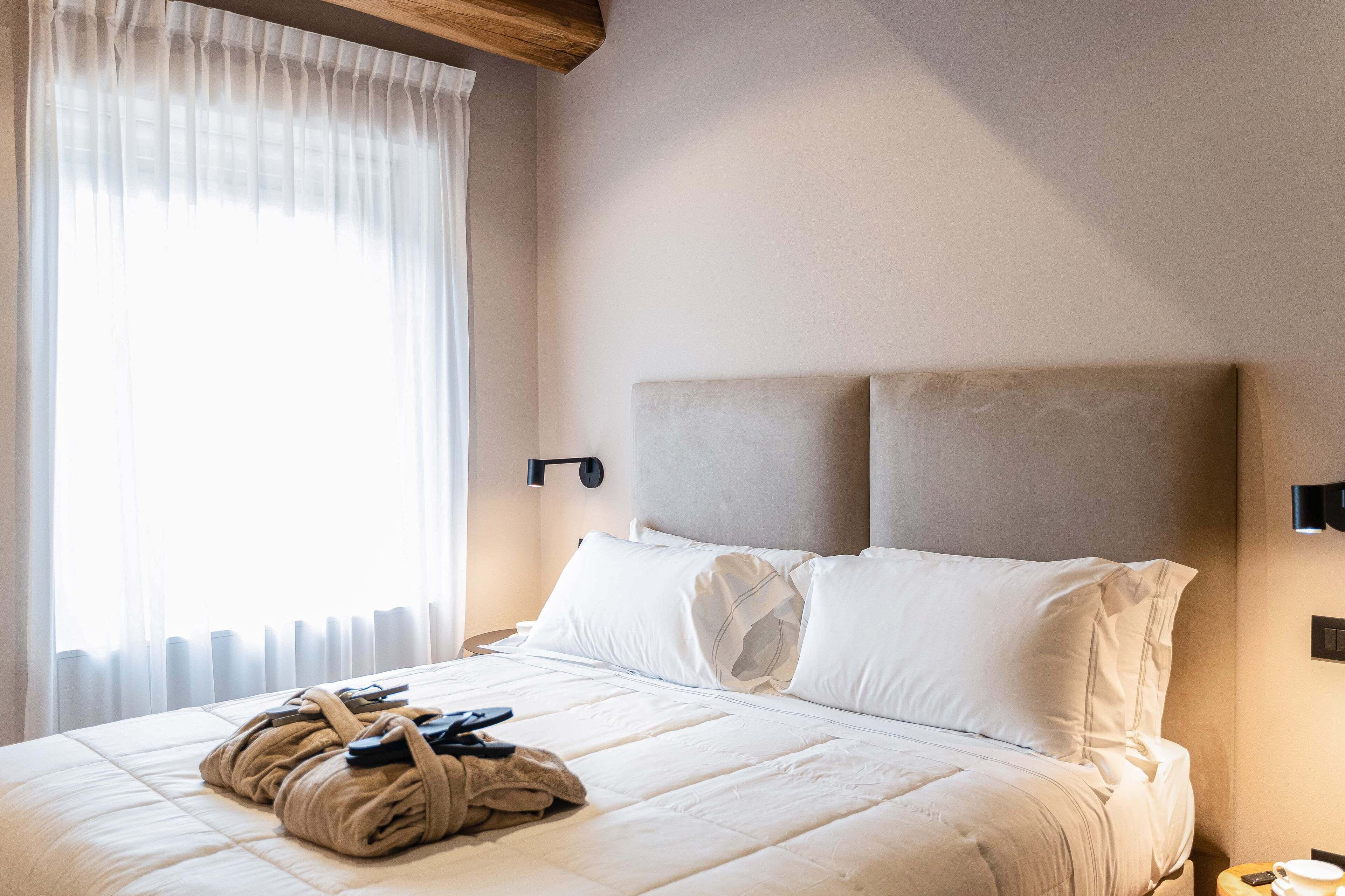 ห้องดีลักซ์, วิวหุบเขา | ตู้นิรภัยในห้องพัก, ตกแต่งพิเศษโดยเฉพาะ, โต๊ะทำงาน