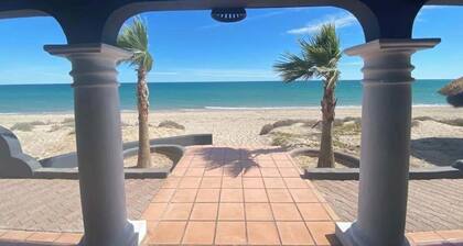 Encanto Del Mar- 5 bedroom beachfront estate!