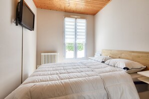 3 slaapkamers, een strijkplank/strijkijzer, gratis wifi