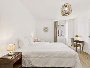 3 chambres, fer et planche à repasser, Wi-Fi gratuit