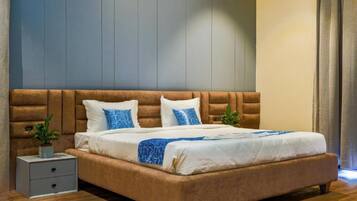 6 bedrooms, WiFi, wheelchair access