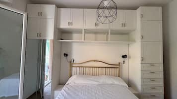2 bedrooms
