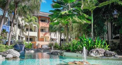 Top-Floor Apartment w/ Pool View & Resort Access