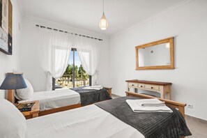 3 Schlafzimmer, Bügeleisen/Bügelbrett, WLAN, Bettwäsche