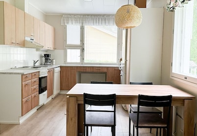 Modern apartment by the lake close to the city centre