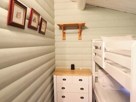 2 dormitorios, decoración individual, mobiliario individual