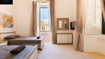 Desk, iron/ironing board, travel cot, WiFi